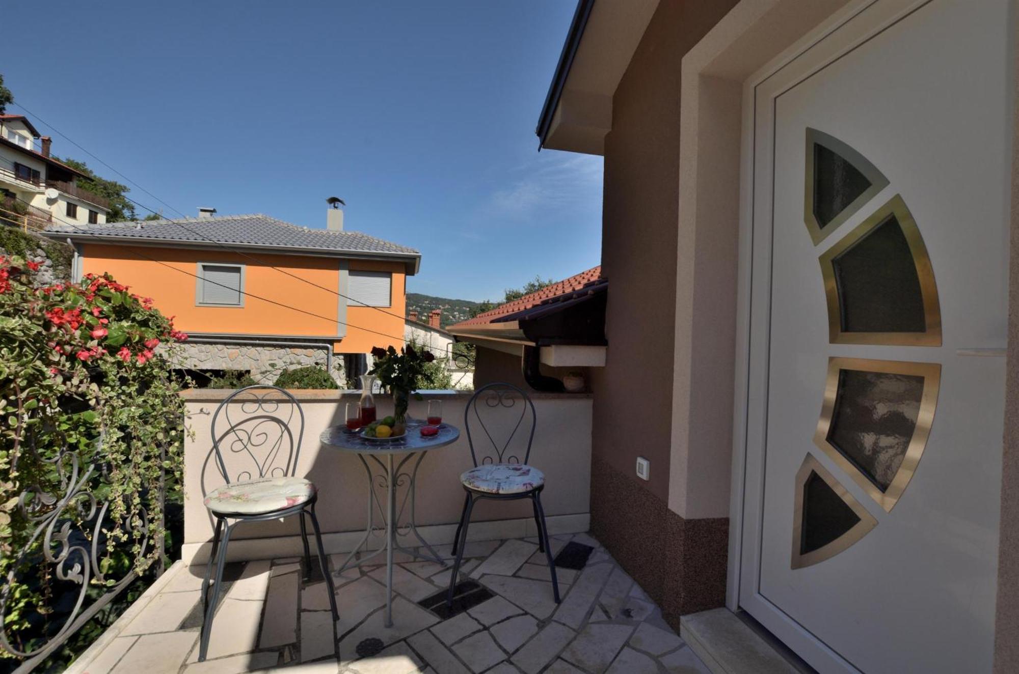 Apartments Viktoria Lovran Exterior foto
